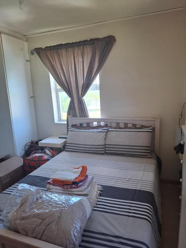 To Let 1 Bedroom Property for Rent in Oakdale Western Cape